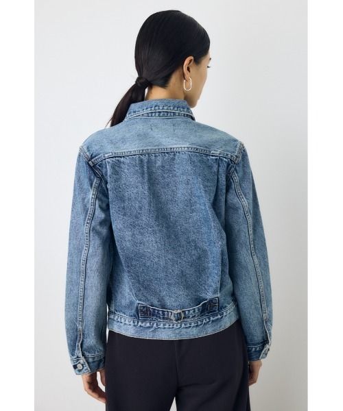 AZUL by moussy(アズールバイマウジー)の「【セットアップ対応】AZUL DENIM タイトフィットデニムジャケット(デニムジャケット・レディース・ワンウォッシュ/ブラウン/ブルー・MEDIUM/SMALL)」の4枚目の写真