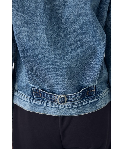 AZUL by moussy(アズールバイマウジー)の「【セットアップ対応】AZUL DENIM タイトフィットデニムジャケット(デニムジャケット・レディース・ワンウォッシュ/ブラウン/ブルー・MEDIUM/SMALL)」の8枚目の写真