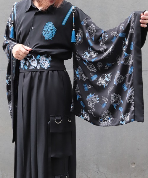 REZEN(リゼン)の「百鬼夜行プリント和袖シャツ(シャツ/ブラウス・メンズ・ローズ/レッドパープル/ブルーパープル・MEDIUM/LARGE)」の3枚目の写真