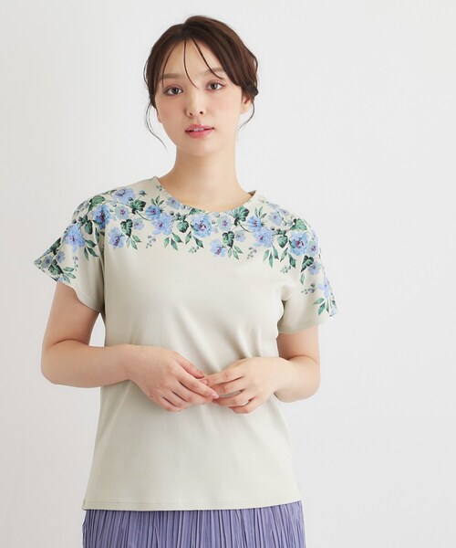 LAURA ASHLEY(ローラアシュレイ)の「【接触冷感/洗える/コットン100%】ロミリー柄 デコルテプリントTシャツ(Tシャツ/カットソー・レディース・ネイビー系/ホワイト系3/ライトグレー系・40/38)」の10枚目の写真