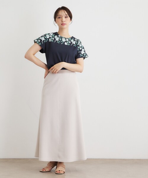 LAURA ASHLEY(ローラアシュレイ)の「【接触冷感/洗える/コットン100%】ロミリー柄 デコルテプリントTシャツ(Tシャツ/カットソー・レディース・ネイビー系/ホワイト系3/ライトグレー系・40/38)」の14枚目の写真