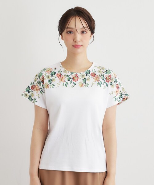 LAURA ASHLEY(ローラアシュレイ)の「【接触冷感/洗える/コットン100%】ロミリー柄 デコルテプリントTシャツ(Tシャツ/カットソー・レディース・ネイビー系/ホワイト系3/ライトグレー系・40/38)」の16枚目の写真