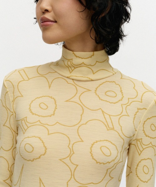 marimekko(マリメッコ)の「Hailyva Piirto Unikko / shirt(Tシャツ/カットソー・レディース・ライトブルー・LARGE/SMALL/MEDIUM)」の4枚目の写真