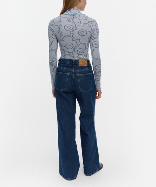 marimekko(マリメッコ)の「Hailyva Piirto Unikko / shirt(Tシャツ/カットソー・レディース・ライトブルー・LARGE/SMALL/MEDIUM)」の6枚目の写真