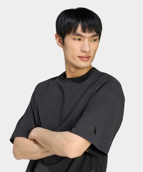 adidas(アディダス)の「クール フィーリング ルーズフィット トロピカル グラフィック Tシャツ 半袖 / アディダス adidas(Tシャツ/カットソー・メンズ・ブラック・XX-LARGE/3XL/LARGE/MEDIUM/SMALL/X-LARGE/X-SMALL)」の3枚目の写真