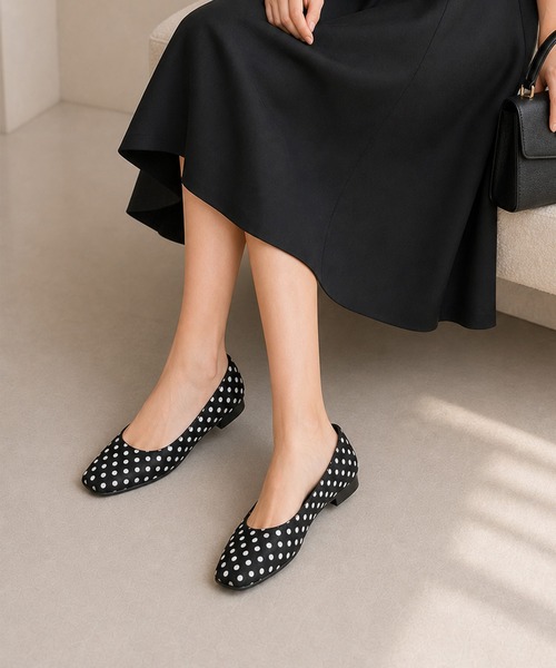 shoes365(シューズスリーシックスファイヴ)の「SHOES 365 ドット柄スクエアトゥインヒールパンプス(パンプス・レディース・ブラウン/ブラック・24.0cm/23.5cm/24.5cm/23.0cm)」の3枚目の写真