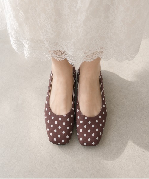 shoes365(シューズスリーシックスファイヴ)の「SHOES 365 ドット柄スクエアトゥインヒールパンプス(パンプス・レディース・ブラウン/ブラック・24.0cm/23.5cm/24.5cm/23.0cm)」の9枚目の写真