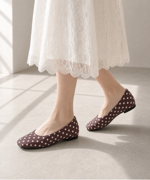 shoes365(シューズスリーシックスファイヴ)の「SHOES 365 ドット柄スクエアトゥインヒールパンプス(パンプス・レディース・ブラウン/ブラック・24.0cm/23.5cm/24.5cm/23.0cm)」の12枚目の写真