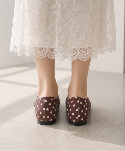 shoes365(シューズスリーシックスファイヴ)の「SHOES 365 ドット柄スクエアトゥインヒールパンプス(パンプス・レディース・ブラウン/ブラック・24.0cm/23.5cm/24.5cm/23.0cm)」の13枚目の写真