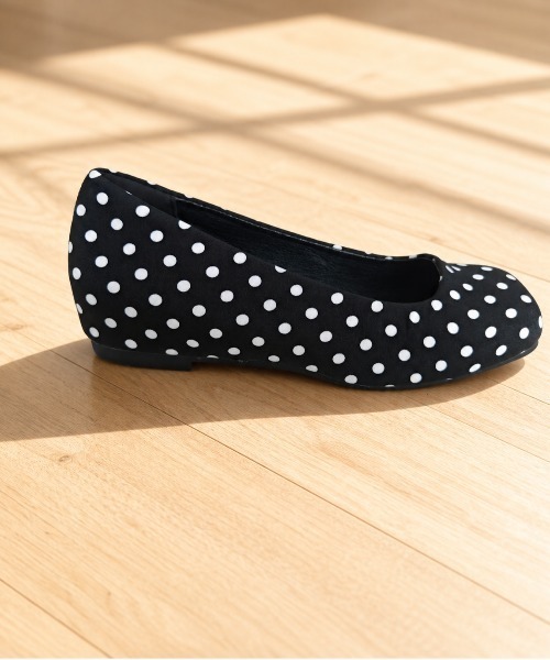 shoes365(シューズスリーシックスファイヴ)の「SHOES 365 ドット柄スクエアトゥインヒールパンプス(パンプス・レディース・ブラウン/ブラック・24.0cm/23.5cm/24.5cm/23.0cm)」の14枚目の写真