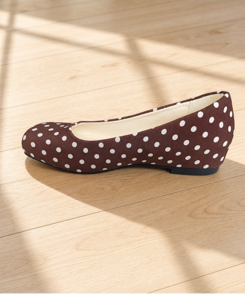 shoes365(シューズスリーシックスファイヴ)の「SHOES 365 ドット柄スクエアトゥインヒールパンプス(パンプス・レディース・ブラウン/ブラック・24.0cm/23.5cm/24.5cm/23.0cm)」の20枚目の写真