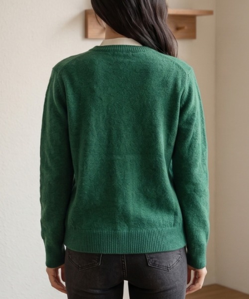 Belta attrice(ベルタアトリーチェ)の「ウール100 クルーネック トナカイ ワンポイント刺繍 ニットカーディガン/Sustinable(カーディガン/ボレロ・レディース・ブラウン/ライトグレー/レッド/グリーン/ロイヤルブルー・FREE)」の12枚目の写真