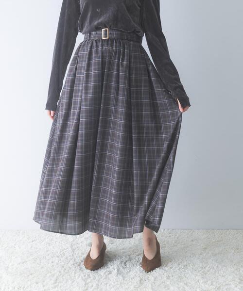 URBAN RESEARCH ROSSO WOMEN（アーバンリサーチ　ロッソ）の「『WEB限定』ベルテッドタックギャザーフレアスカート（スカート・レディース・ブラック/グレー系その他・FREE）」の20枚目の写真