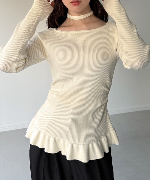 junoah(ジュノア)の「裾フリルボートネックニットトップス(ニット/セーター・レディース・ピンク/ブラック/アイボリー・MEDIUM/LARGE)」の4枚目の写真