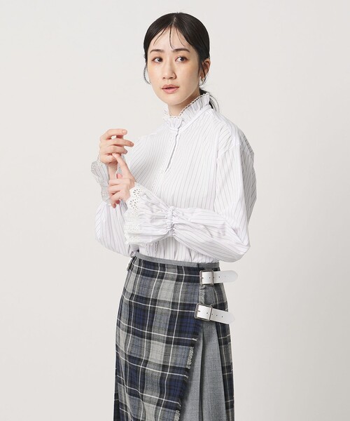 UNITED ARROWS(ユナイテッドアローズ)の「エンブロイダリー スタンドフリル シャツ(シャツ/ブラウス・レディース・その他7/オフホワイト/その他1・FREE)」の11枚目の写真