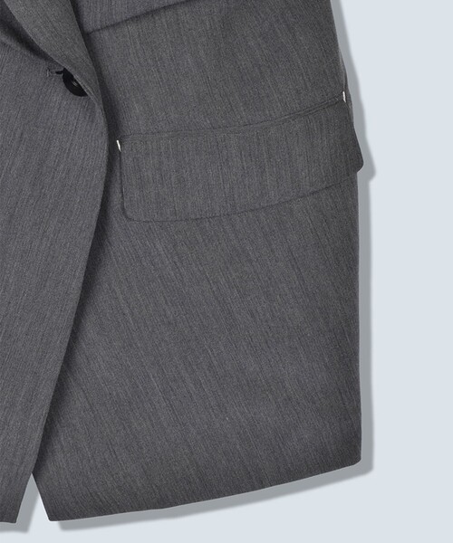 OMMO(オーエムエムオー)の「【OMMO(オーエムエムオー)】TUCK DETAIL JACKET/タックディティールジャケット(テーラードジャケット・レディース・ブラック/グレー・36/38)」の4枚目の写真