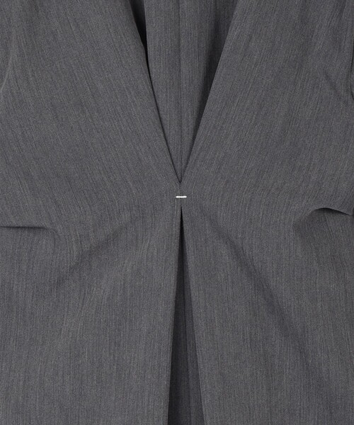 OMMO(オーエムエムオー)の「【OMMO(オーエムエムオー)】TUCK DETAIL JACKET/タックディティールジャケット(テーラードジャケット・レディース・ブラック/グレー・36/38)」の8枚目の写真
