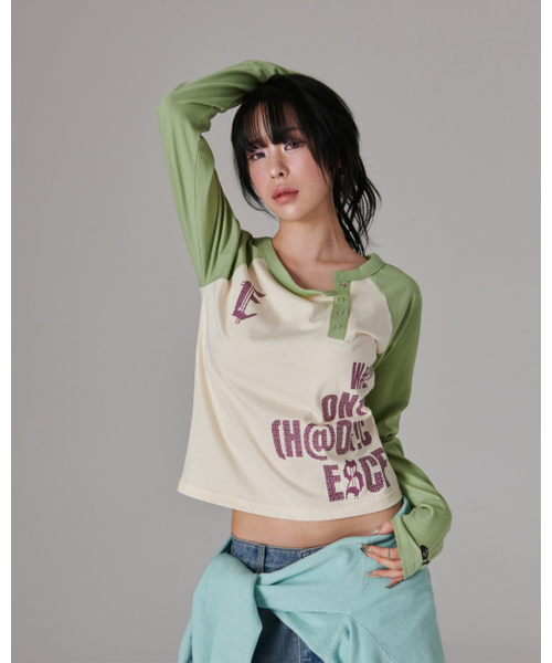 ESCAPEFROM(エスケープフロム)の「ESCF ピクセルタイポプリントサイドスナップロングスリーブライトグリーン(Tシャツ/カットソー・レディース・その他・MEDIUM)」の6枚目の写真