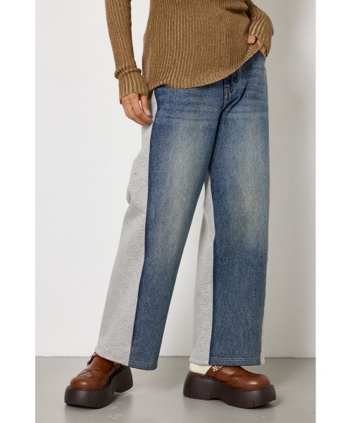 RODEO CROWNS WIDE BOWL(ロデオクラウンズワイドボウル)の「DENIM COMBO PANTS(デニムパンツ・レディース・ブルー系その他/ブルー/ブラック・SMALL/MEDIUM)」の2枚目の写真