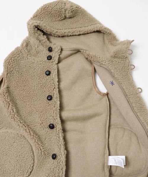GYMPHLEX(ジムフレックス)の「GYMPHLEX BOA HOODED VEST(ダウンベスト・レディース・ライトグレー/アイボリー/ライトベージュ/ダークグレー・14)」の12枚目の写真
