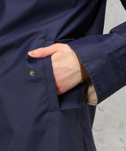 green label relaxing（グリーンレーベルリラクシング）の「CB バイカラーレインコート（レインコート/ポンチョ・レディース・ネイビー・FREE）」の11枚目の写真