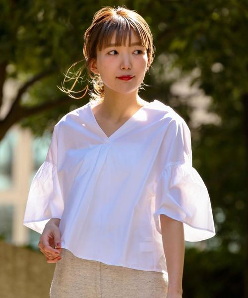 Another Edition(アナザーエディション)の「バックツイストブラウス ◆(シャツ/ブラウス・レディース・オフホワイト/ライラック・フリー)」の1枚目の写真