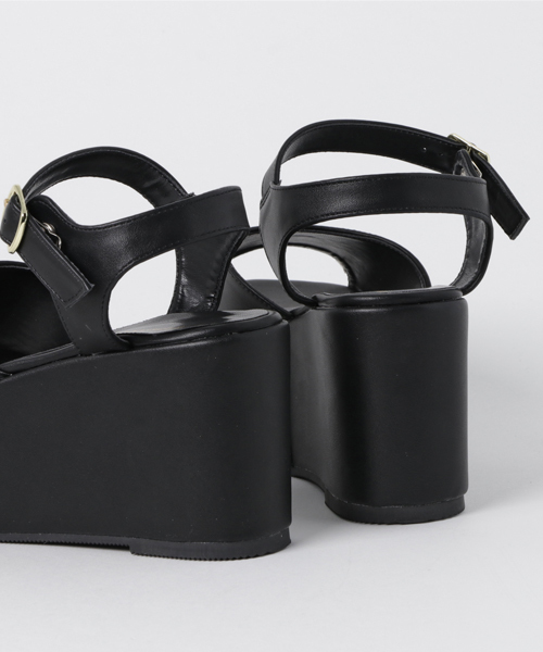 WEGO（ウィゴー）の「WEGO/厚底サンダル（サンダル・レディース・ホワイト/シルバー/ピンク/ブラック・MEDIUM/LARGE）」の11枚目の写真