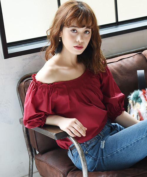 Luz Llena(ラズレナ)の「ボリュームスリーブ・オフショルブラウス(シャツ/ブラウス・レディース・ブラック/レッド・MEDIUM)」の8枚目の写真