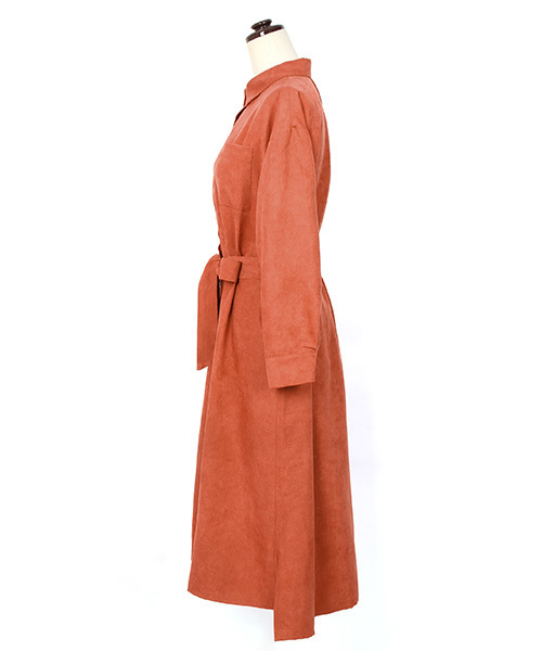 Pierrot(ピエロ)の「スエードタッチ 2wayロングシャツワンピース(シャツワンピース・レディース・ネイビー/ブラウン/カーキ/オレンジ系その他/グレイッシュベージュ/レンガ・L/M)」の14枚目の写真