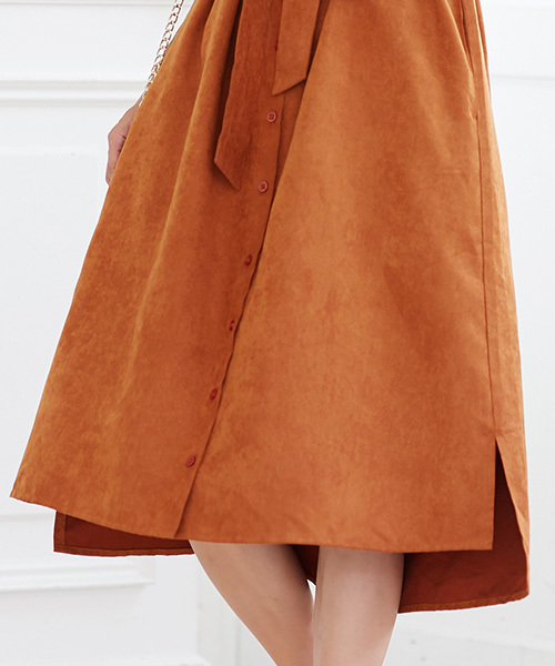 Pierrot(ピエロ)の「スエードタッチ 2wayロングシャツワンピース(シャツワンピース・レディース・ネイビー/ブラウン/カーキ/オレンジ系その他/グレイッシュベージュ/レンガ・L/M)」の17枚目の写真