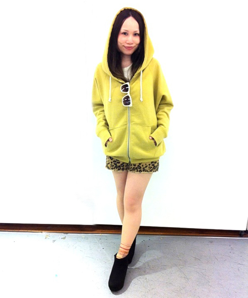 Kastane（カスタネ）の「デニムショートパンツ（その他パンツ・レディース・インディゴブルー/ケミカルウォッシュ/ライトベージュ/ブラック/ターコイズブルー/レッド/サンドベージュ/イエロー/ベージュ/その他1/ブラック系その他/アニマル/ピンクベージュ/ライトグリーン/ダークブルー・SMALL/MEDIUM）」の22枚目の写真