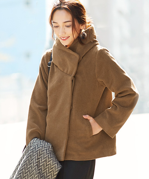 Pierrot（ピエロ）の「ウールタッチ フードショートコート（ダウンジャケット/コート・レディース・ブラック/杢グレー/ネイビー/キャメル/ブラウン系その他/チャコールグレー・M/L）」の5枚目の写真