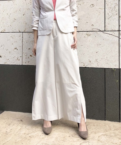 PICCIN(ピッチン)の「コードレーンワイドパンツ(その他パンツ・レディース・ベージュ/ネイビー/ライトグリーン・MEDIUM/LARGE)」の2枚目の写真