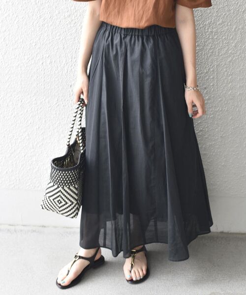 SHIPS（シップス）の「〈手洗い可能〉フレアマキシスカート◇（スカート・レディース・ブラック/ベージュ/オレンジ/ブルー/グリーン・ONE SIZE）」の2枚目の写真