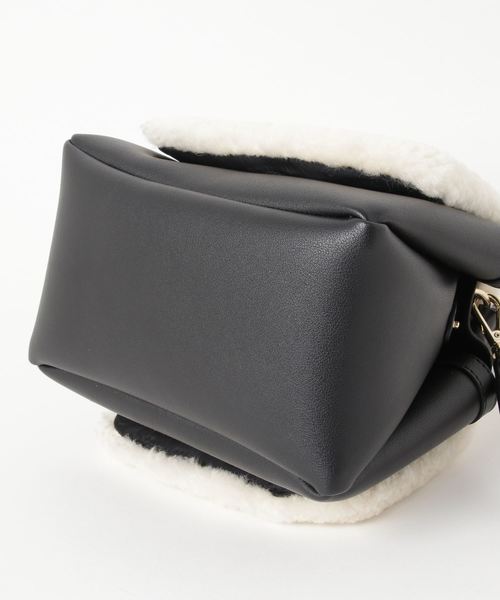 RIVE DROITE（リヴドロワ）の「リアルムートン2WAYBAG（ショルダーバッグ・レディース・ブラック・FREE）」の2枚目の写真