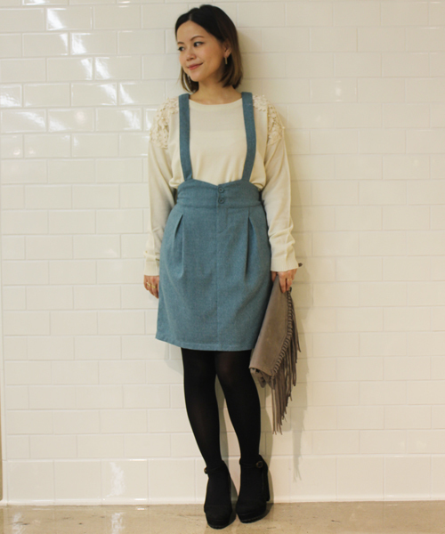 mystic(ミスティック)の「肩レースプルオーバー(ニット/セーター・レディース・アイボリー/ブラック/グレー/ブルー/ネイビー/ピンク・フリ-)」の12枚目の写真