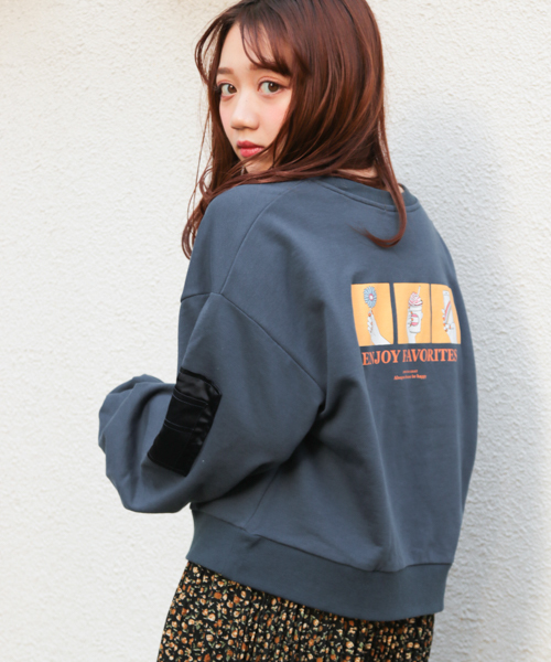 apres jour（アプレジュール）の「MA-1プリントスウェット【ZOZOTOWN限定アイテム】（スウェット・レディース・ブラック/ネイビー/オフホワイト/その他・フリー）」の4枚目の写真