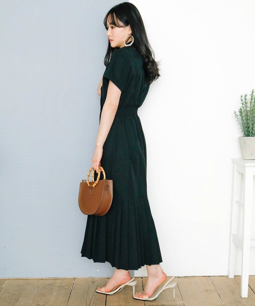 LADYMADE（レディメイド）の「ダブルボタンプリーツワンピース（ワンピース・レディース・ブラック/ブラウン/ライトベージュ・FREE）」の4枚目の写真