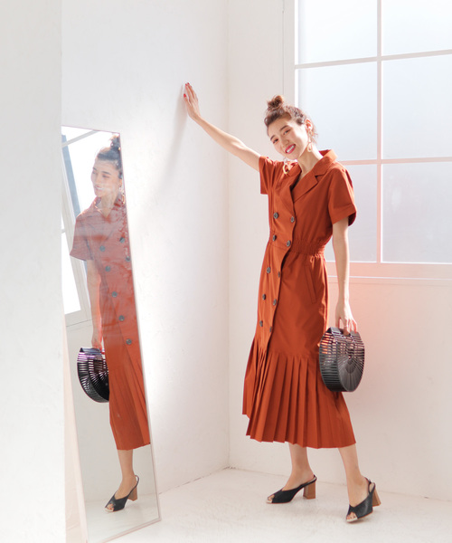 LADYMADE（レディメイド）の「ダブルボタンプリーツワンピース（ワンピース・レディース・ブラック/ブラウン/ライトベージュ・FREE）」の16枚目の写真