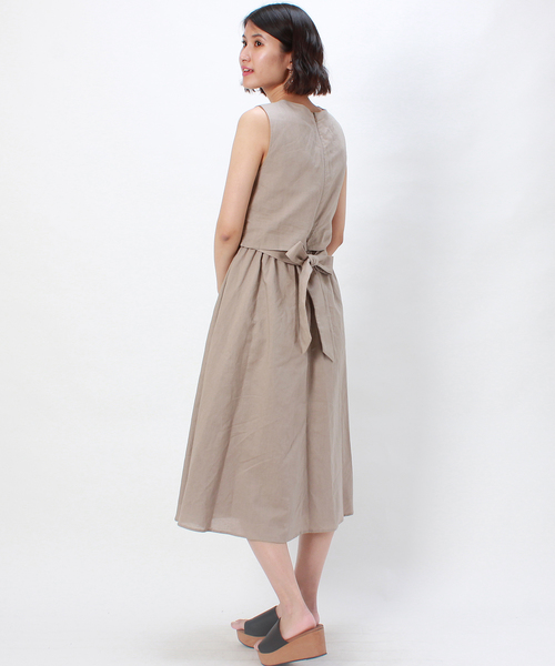 TRUDEA(トルディア)の「「綿/麻」マキシワンピース(ワンピース・レディース・オレンジ/カーキ/イエロー/ブルー/ベージュ/ネイビー・MEDIUM)」の7枚目の写真