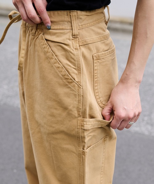 UNIVERSAL OVERALL(ユニバーサルオーバーオール)の「UNIVERSAL OVERALL × JACK & MARIE リラックスワイドペインターパンツ(カーゴパンツ・レディース・サンドベージュ/オリーブドラブ・M/L)」の19枚目の写真