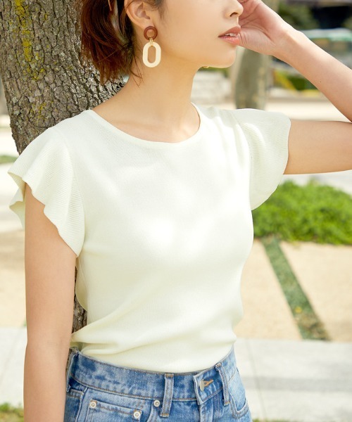 coca（coca）（コカ）の「ショルダーフリルノースリーブニットトップス（Tシャツ/カットソー・レディース・ホワイト/ブラック・ONE SIZE）」の2枚目の写真