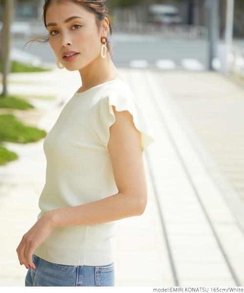 coca（coca）（コカ）の「ショルダーフリルノースリーブニットトップス（Tシャツ/カットソー・レディース・ホワイト/ブラック・ONE SIZE）」の7枚目の写真