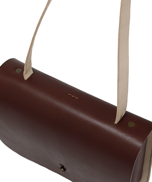 CAMPER(カンペール)の「UPPER ナナメ掛けショルダーS(ショルダーバッグ・レディース・チョコ・FREE)」の4枚目の写真