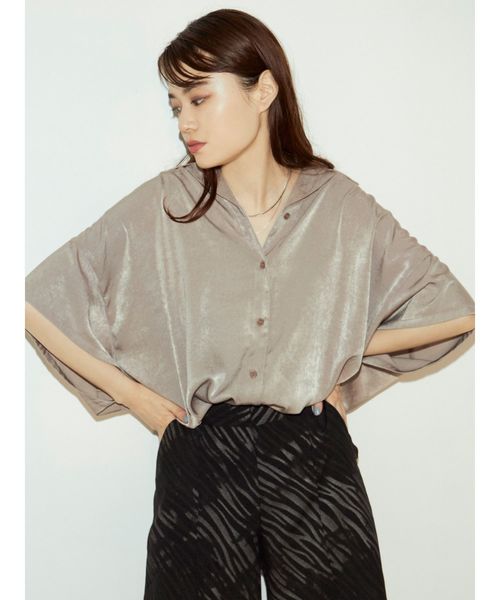 EMODA（エモダ）の「グロスバルキーボックスシャツ（シャツ/ブラウス・レディース・ブラック/ベージュ・FREE）」の6枚目の写真