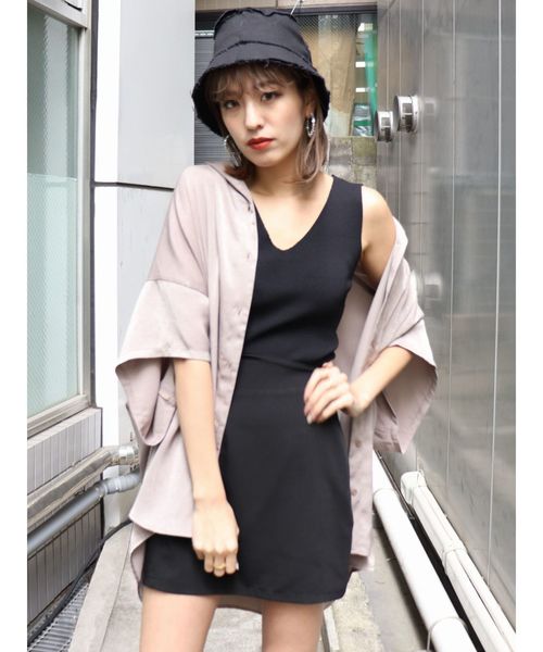 EMODA（エモダ）の「グロスバルキーボックスシャツ（シャツ/ブラウス・レディース・ブラック/ベージュ・FREE）」の8枚目の写真