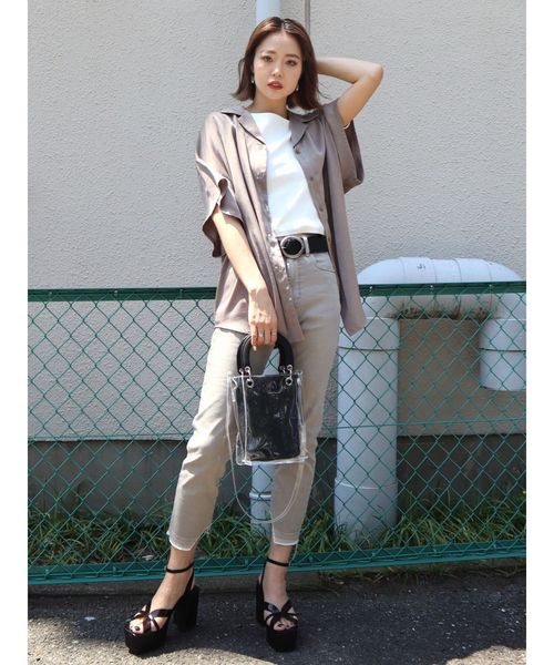 EMODA（エモダ）の「グロスバルキーボックスシャツ（シャツ/ブラウス・レディース・ブラック/ベージュ・FREE）」の5枚目の写真