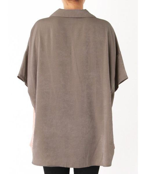 EMODA（エモダ）の「グロスバルキーボックスシャツ（シャツ/ブラウス・レディース・ブラック/ベージュ・FREE）」の20枚目の写真