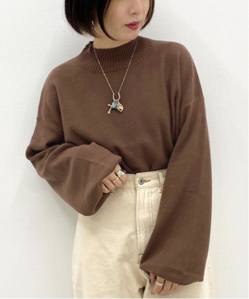 apres jour mignon(アプレジュールミニョン)の「モックネック袖ボリュームニット【ZOZOTOWN限定アイテム】(ニット/セーター・レディース・ブラック/アイボリー/ダークブラウン/パープル/モカ/ブルー系その他・X-LARGE/フリー)」の3枚目の写真