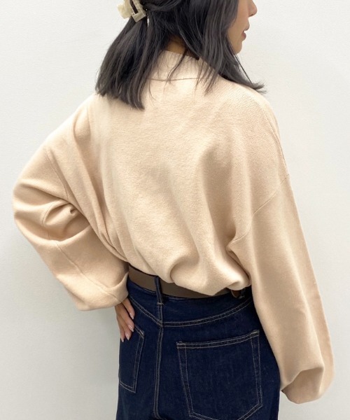 apres jour mignon(アプレジュールミニョン)の「モックネック袖ボリュームニット【ZOZOTOWN限定アイテム】(ニット/セーター・レディース・ブラック/アイボリー/ダークブラウン/パープル/モカ/ブルー系その他・X-LARGE/フリー)」の10枚目の写真